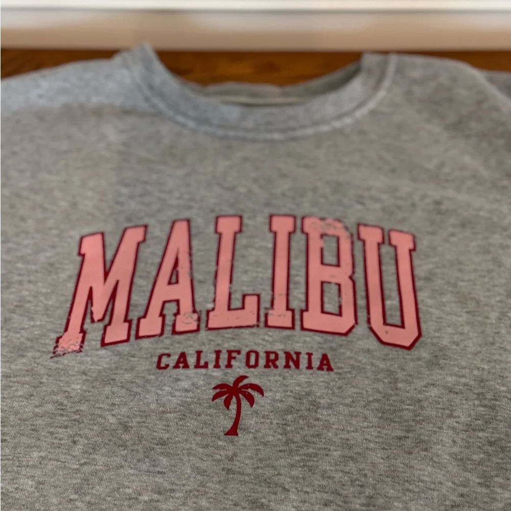 SHEIN BRAND, Gray Distressed Malibu California Sweatshirt, Women's Clothing-SM - Picture 3 of 10